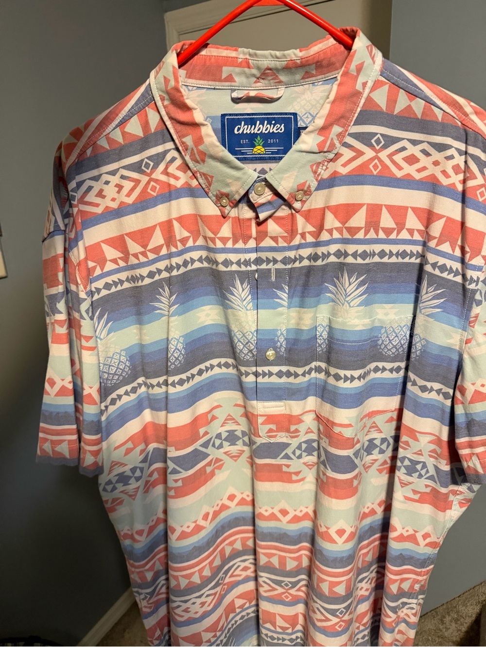 chubbies Coral, Blue & Cream Geometric Pineapple Short-Sleeve Shirt